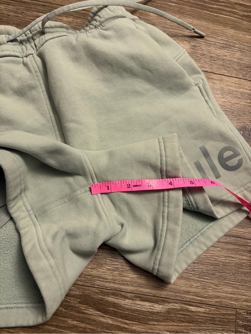 Lululemon Loungeful High-Rise Short 4" *Graphic (Silver Blue) Size 6 - Picture 8 of 10